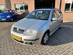 Skoda Fabia Combi - 1.4-16V Elegance // Inruilkoopje // APK