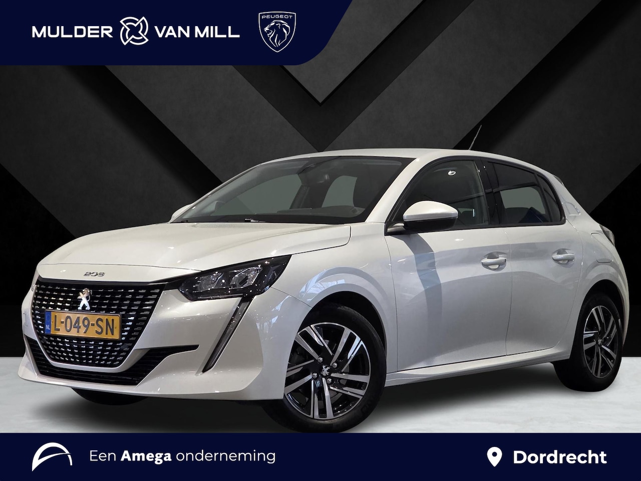 Peugeot 208 - Allure Pack 1.2 Turbo 100pk | 3D i-COCKPIT® | 180° CAMERA + SENSOREN | KEYLESS | NAVI | IS - AutoWereld.nl