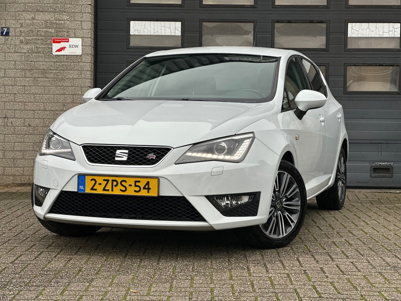 SEAT Ibiza - 1.2 TSI FR / Xenon / VOL Dealer Onderhouden / Parelmoer Wit / Cruise Control / NAP / Clima - AutoWereld.nl