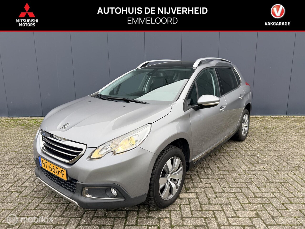 Peugeot 2008 - 1.2 PureTech Allure navi panodak cruise control - AutoWereld.nl