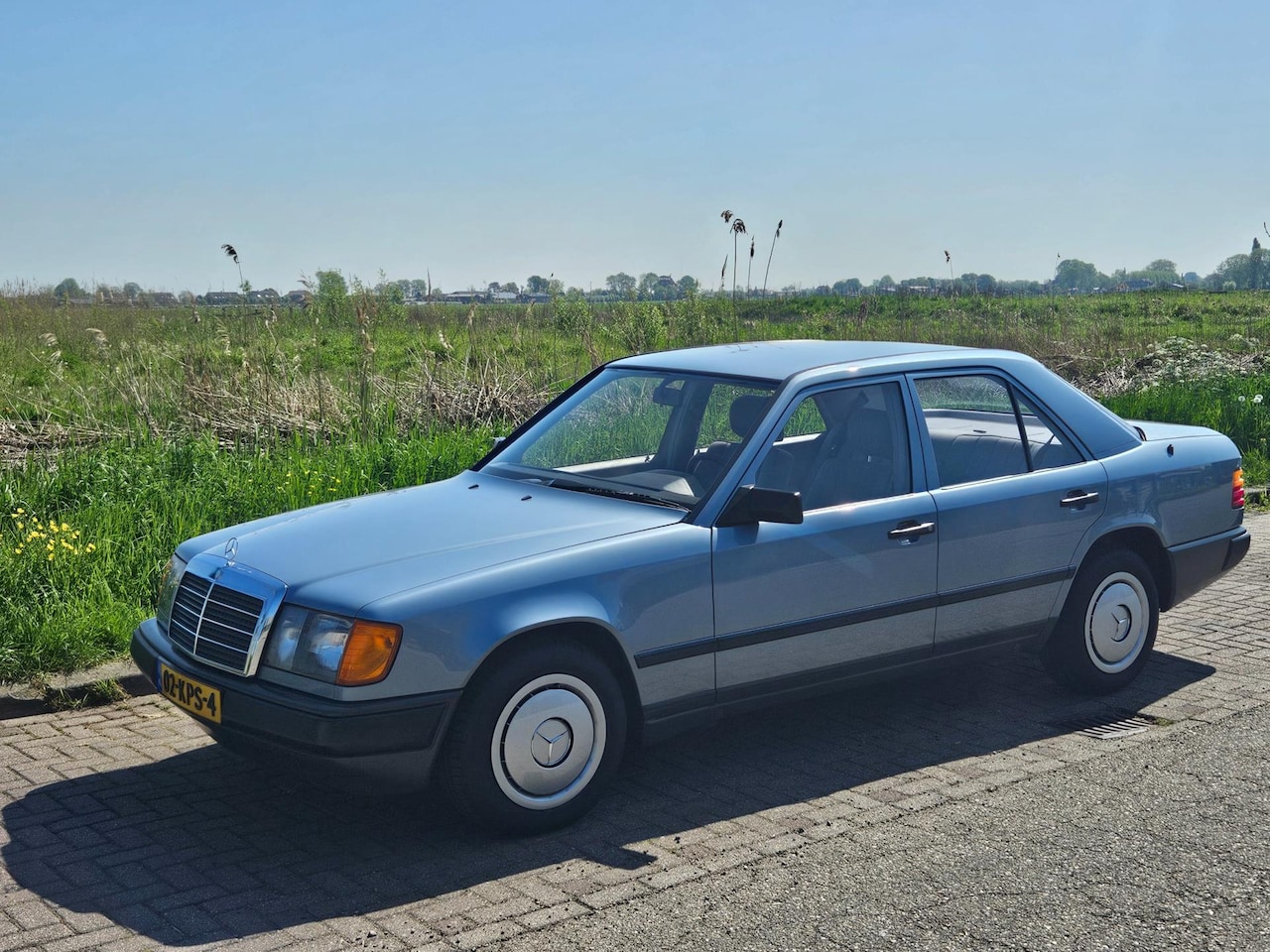 Mercedes-Benz 200-500 (W124) - 230 E automaat ---NIEUWSTAAT--- !!! - AutoWereld.nl