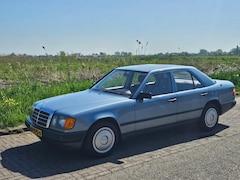 Mercedes-Benz 200-500 (W124) - 230 E automaat ---NIEUWSTAAT