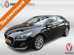 Hyundai i30 Fastback - 1.4 T-GDI Comfort Automaat | PDC | Camera | Trekhaak |