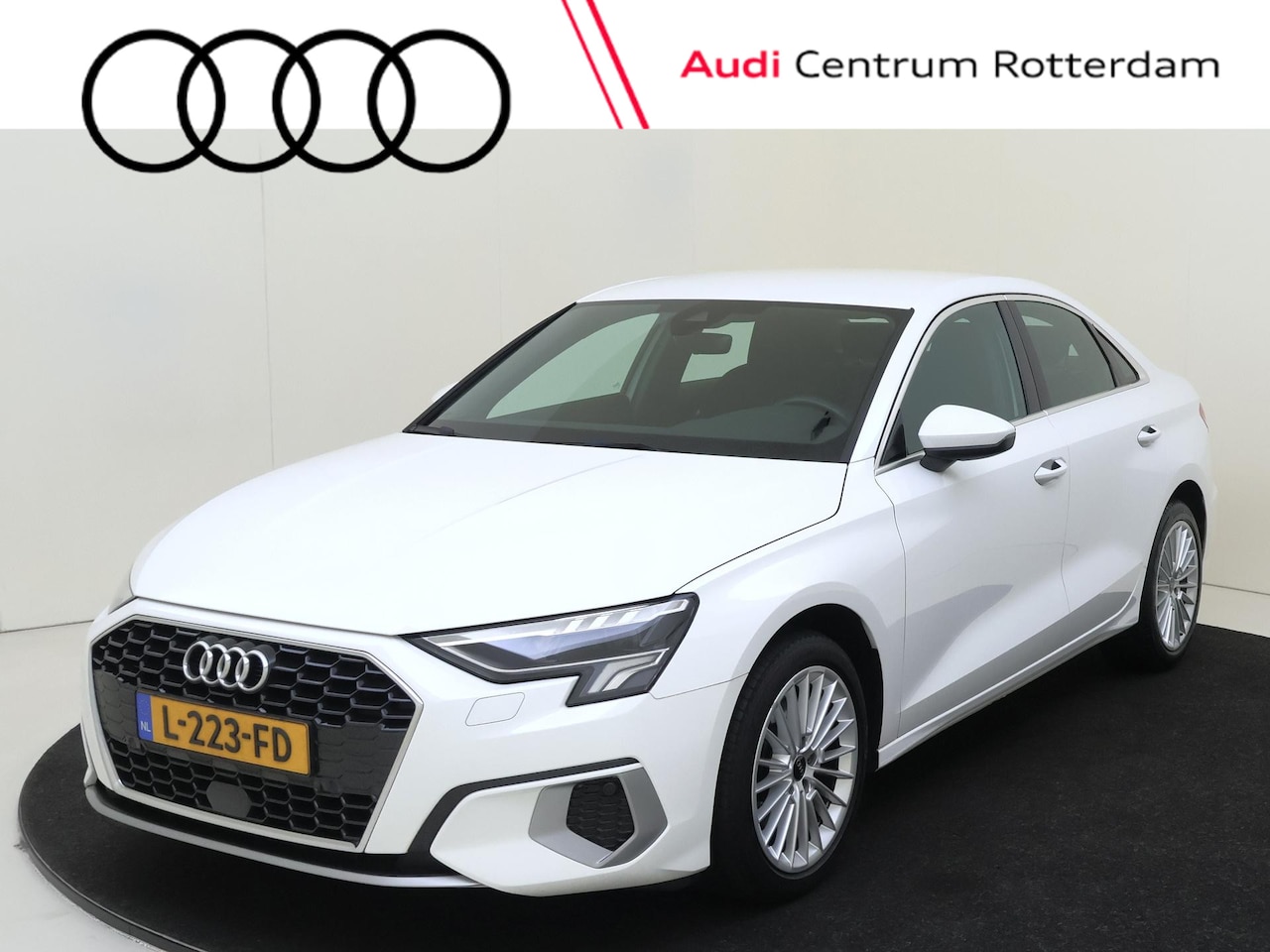 Audi A3 Limousine - 30 TFSI Business edition | Full LED verlichting | Navigatie Plus | Cruise control | Draadl - AutoWereld.nl