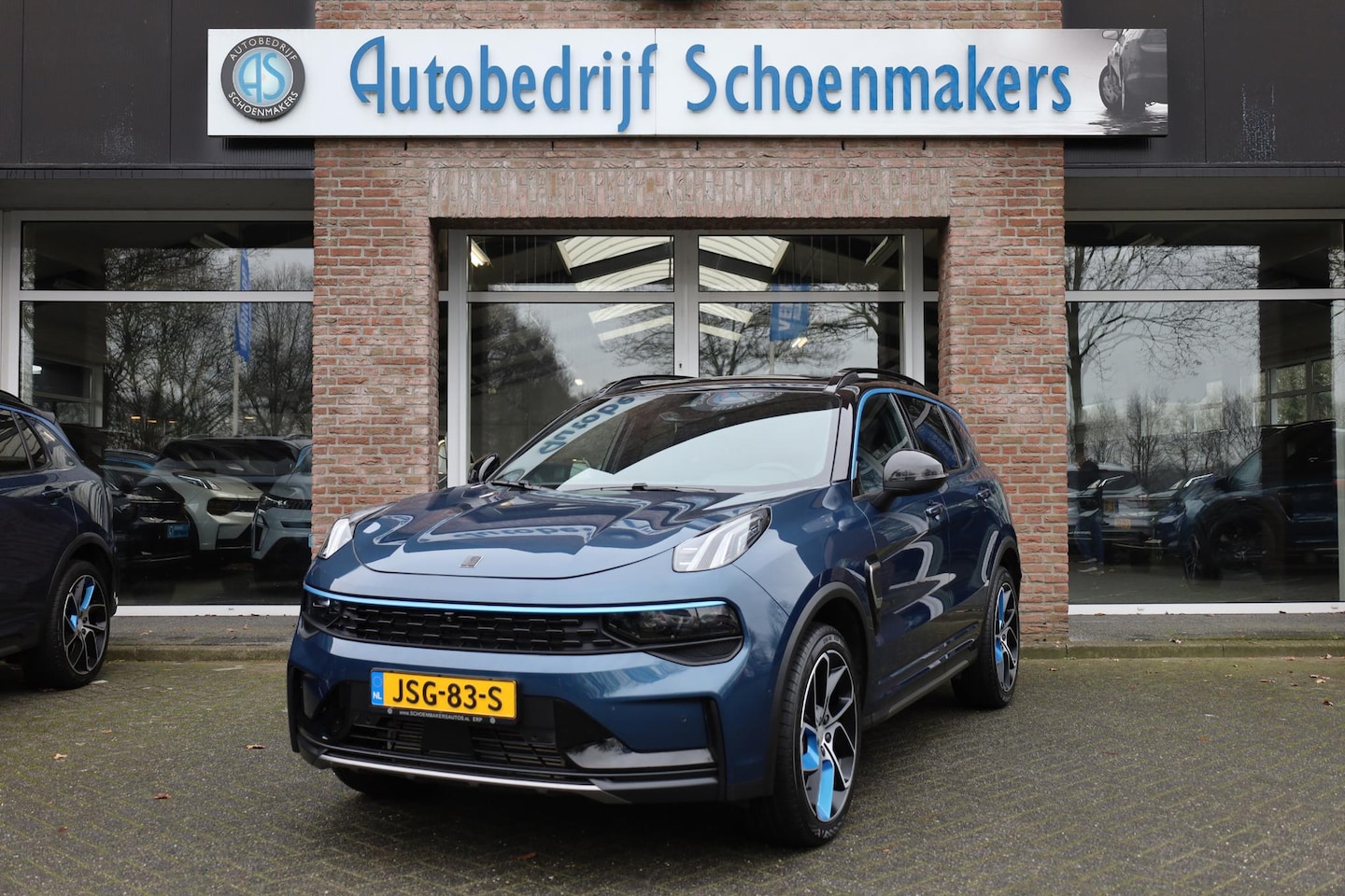 Lynk & Co 01 - 1.5 MY23! ZWARTE-HEMEL ROLHOES MY23 360-CAMERA PANO/SCHUIF INFINITY DAB NAVI CARPLAY STOEL - AutoWereld.nl