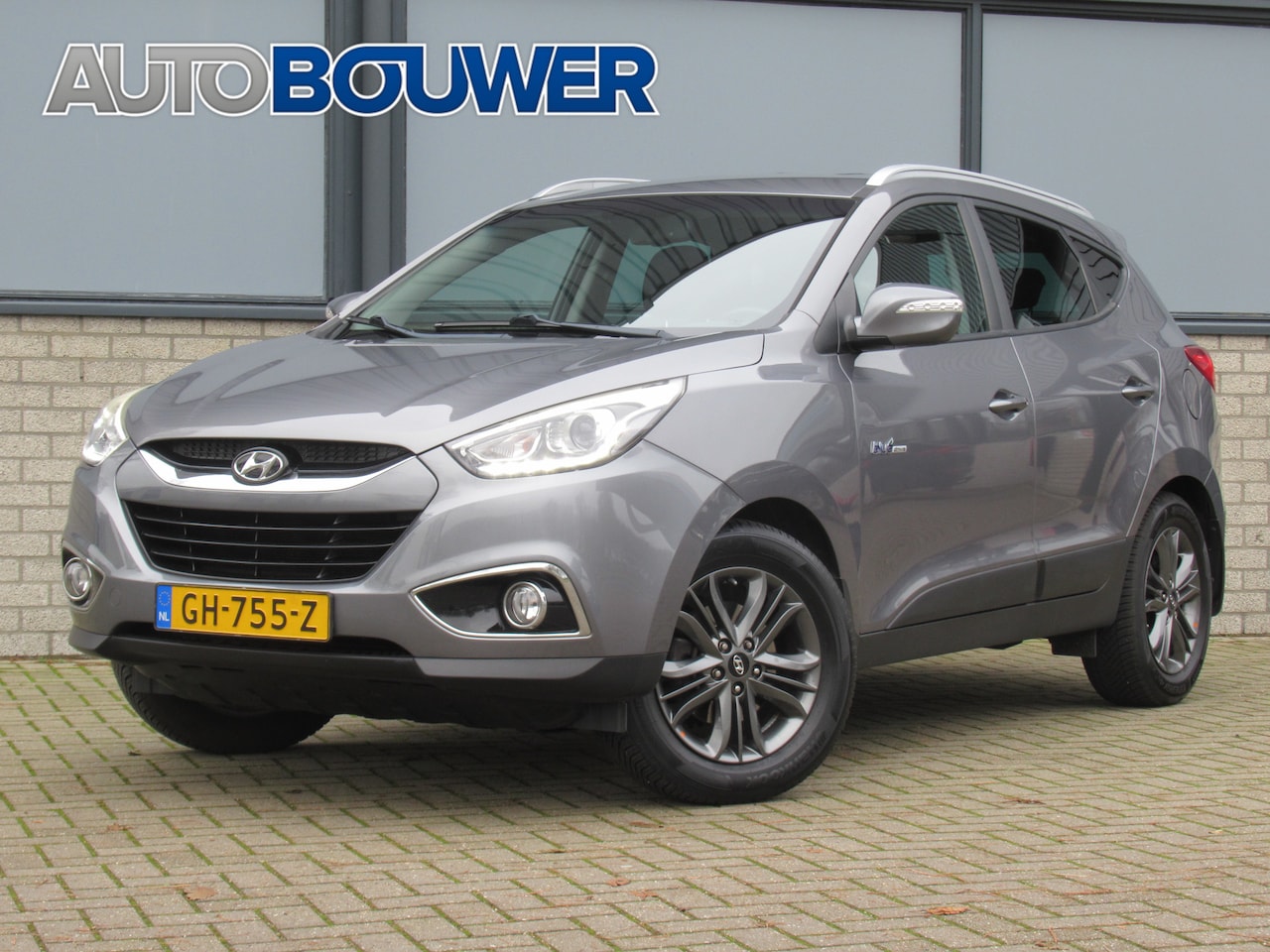 Hyundai ix35 - 1.6i GDI Go! 2e eigen | dealer onderh | Navi | camera | tr.haak | stoel verw - AutoWereld.nl