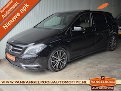 Mercedes-Benz B-klasse - 200 Aut., trekh., pano, leer, xenon, harmann kardon