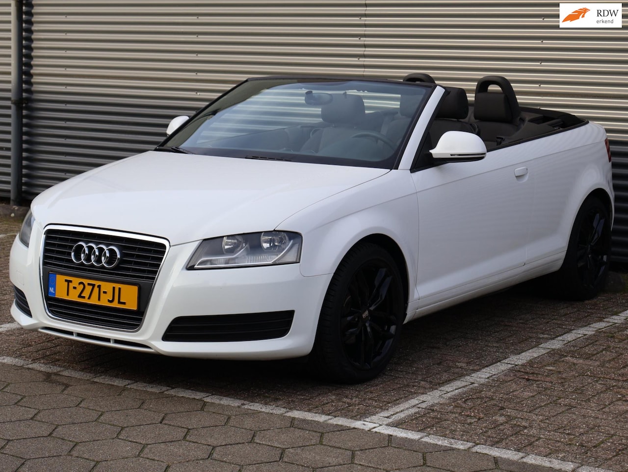 Audi A3 Cabriolet - 1.6 Attraction|Carplay|Airco|PDC|Stoelverwarming - AutoWereld.nl