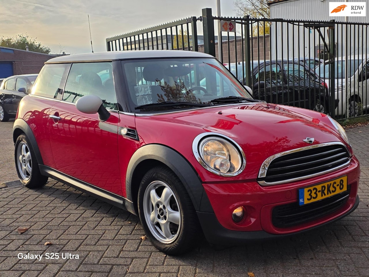 MINI One - Mini 1.6 MINIMALIST Business Line 1e eigenaar dealer onderhouden airco elektrische ramen c - AutoWereld.nl