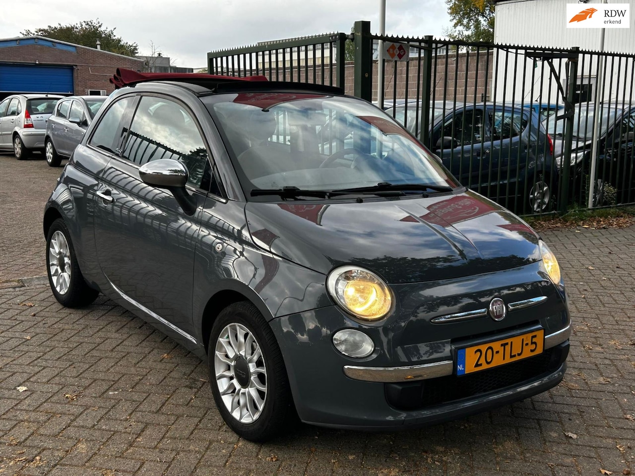 Fiat 500 C - 1.2 Lounge Cabriolet airco elektrische ramen cv op afs - AutoWereld.nl