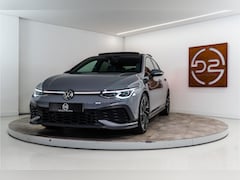 Volkswagen Golf - 2.0 TSI GTI Clubsport 301 PK | IQ | Pano | Sfeer | Harman | Leder | BOMVOL 12 MND Garantie
