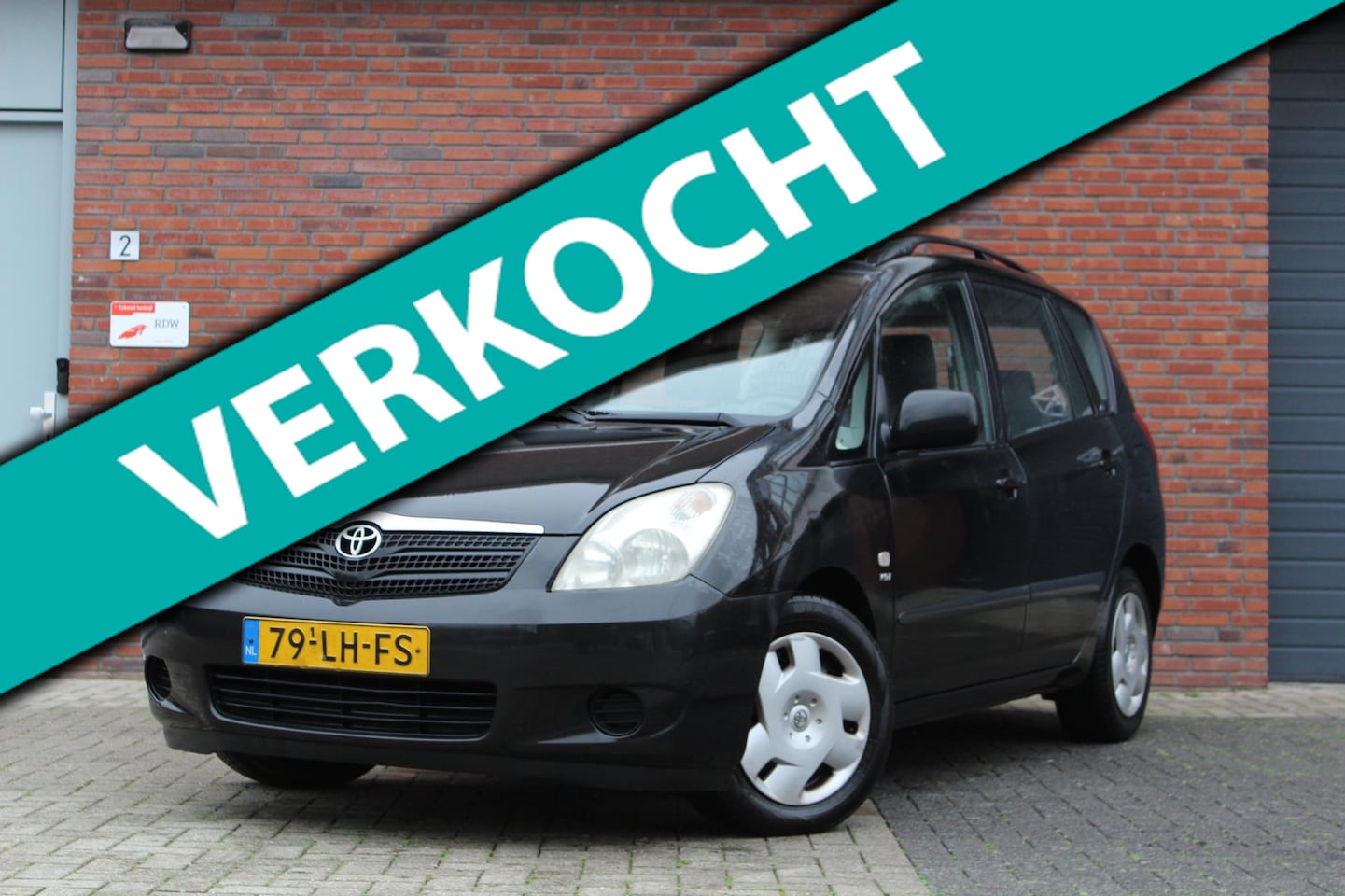 Toyota Corolla Verso - 1.8 VVT-i | NAP | AIRCO | TREKHAAK - AutoWereld.nl