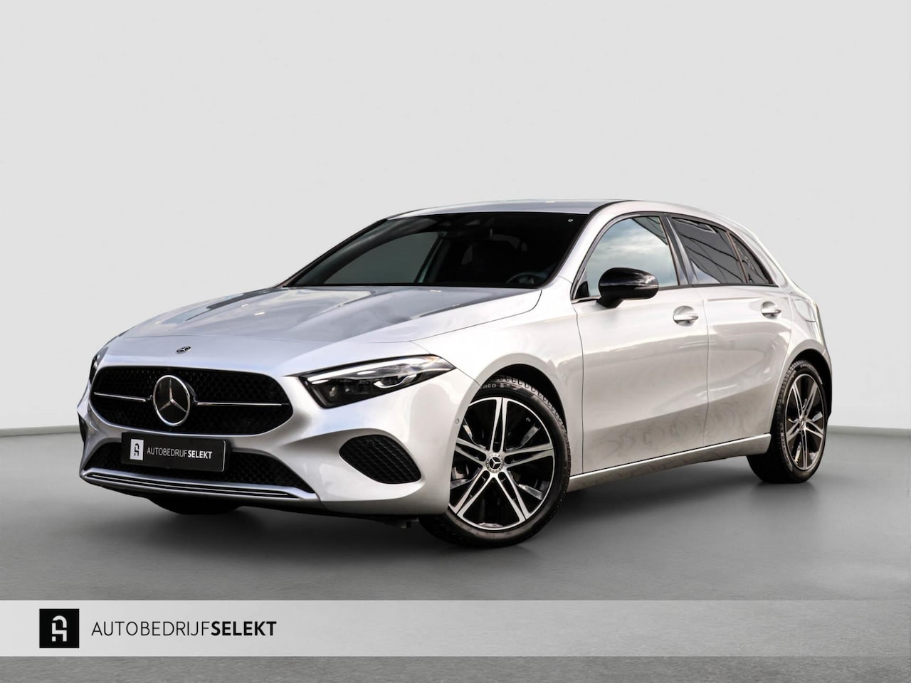 Mercedes-Benz A-klasse - 180 Luxury Line - MULTIBEAM LED - CAMERA - ACC - A180 - AutoWereld.nl