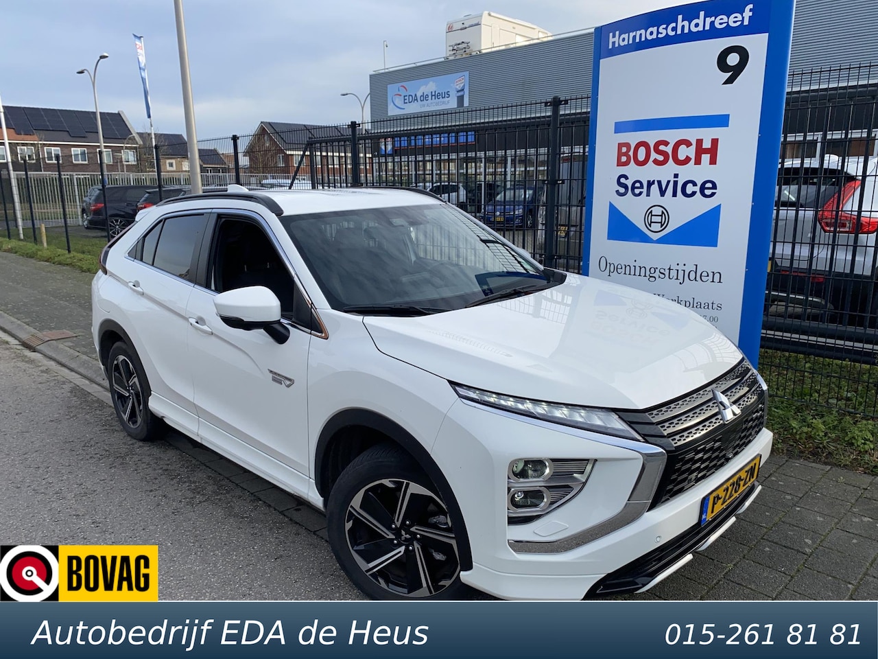 Mitsubishi Eclipse Cross - 2.4 PHEV autom. 4WD Executive met o.a. stoel-/stuurverwarming, trekhaak, LED, lm velgen, e - AutoWereld.nl