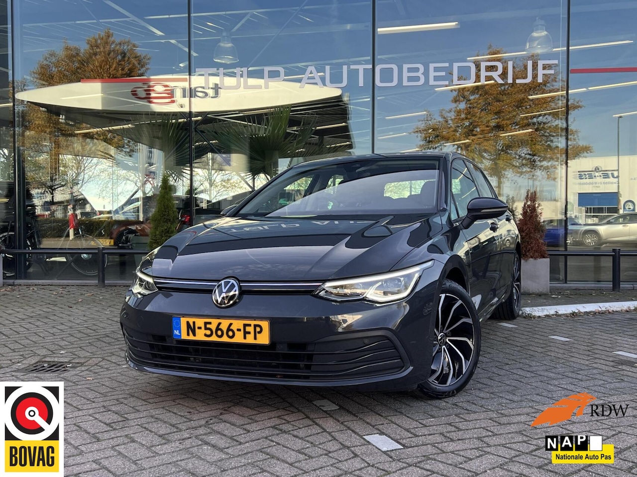 Volkswagen Golf - 1.5 eTSI Life Business 5-Deurs Automaat BTW - AutoWereld.nl