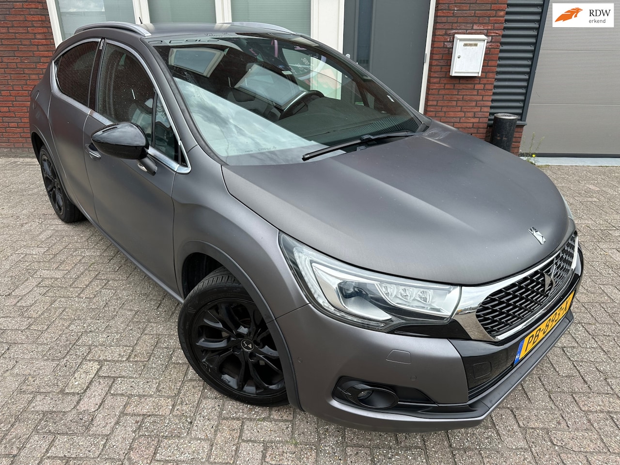DS 4 Crossback - 1.6 THP Limited Edition Moondust / Leder / Navi / Camera / PDC - AutoWereld.nl