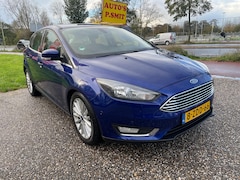 Ford Focus - 1.0 First Edition NAVI CRUISE CONTR AIRCO 6BAK