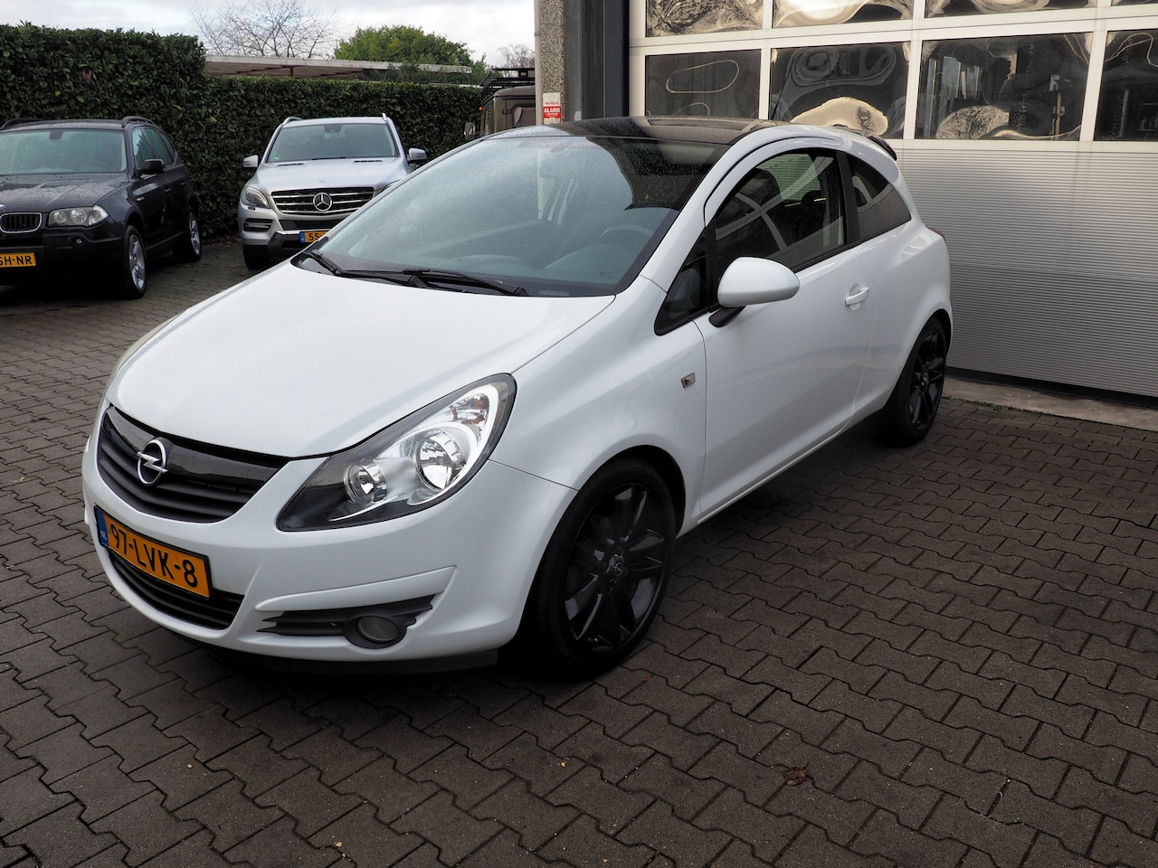 Opel Corsa - 1.4-16V Color Edition AIRCO CRUISE LM VELGEN