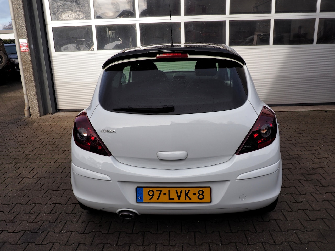 Opel Corsa - 1.4-16V Color Edition AIRCO CRUISE LM VELGEN