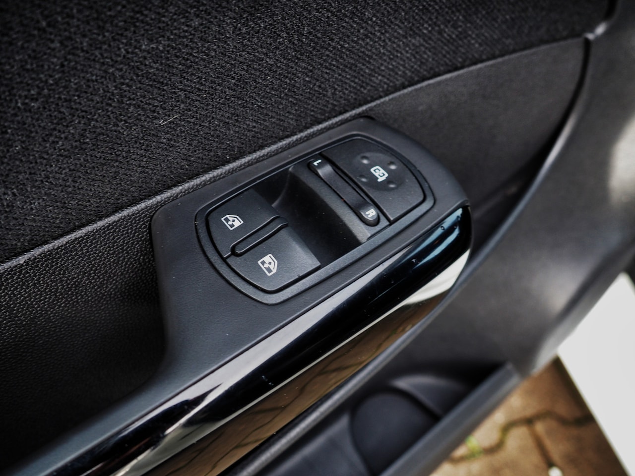 Opel Corsa - 1.4-16V Color Edition AIRCO CRUISE LM VELGEN