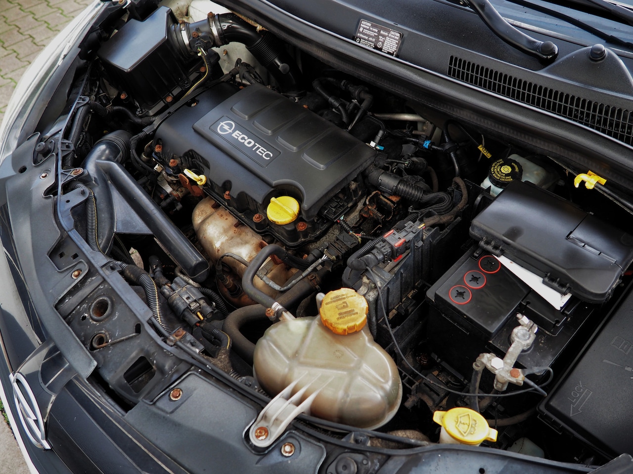 Opel Corsa - 1.4-16V Color Edition AIRCO CRUISE LM VELGEN