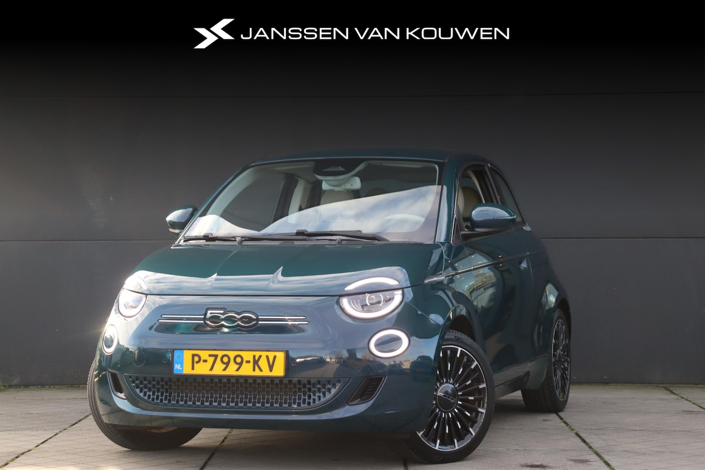 Fiat 500 - 3+1 La Prima 42 kWh / Navigatie / Adaptieve cruise / Camera / Dealeronderhouden - AutoWereld.nl