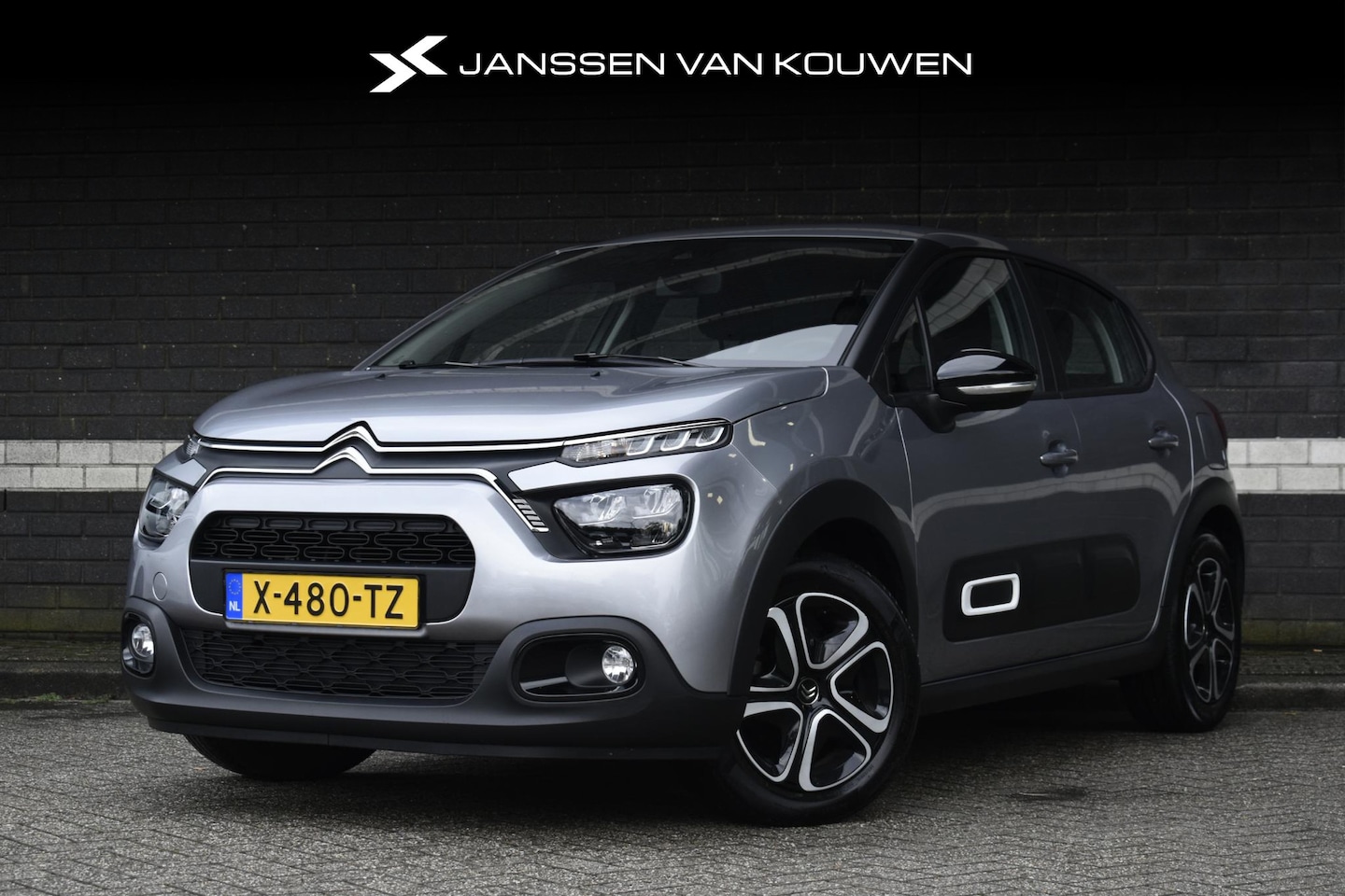 Citroën C3 - 1.2 PureTech Plus / Navi / Carplay / BTW / Private lease €339,- p/m - AutoWereld.nl