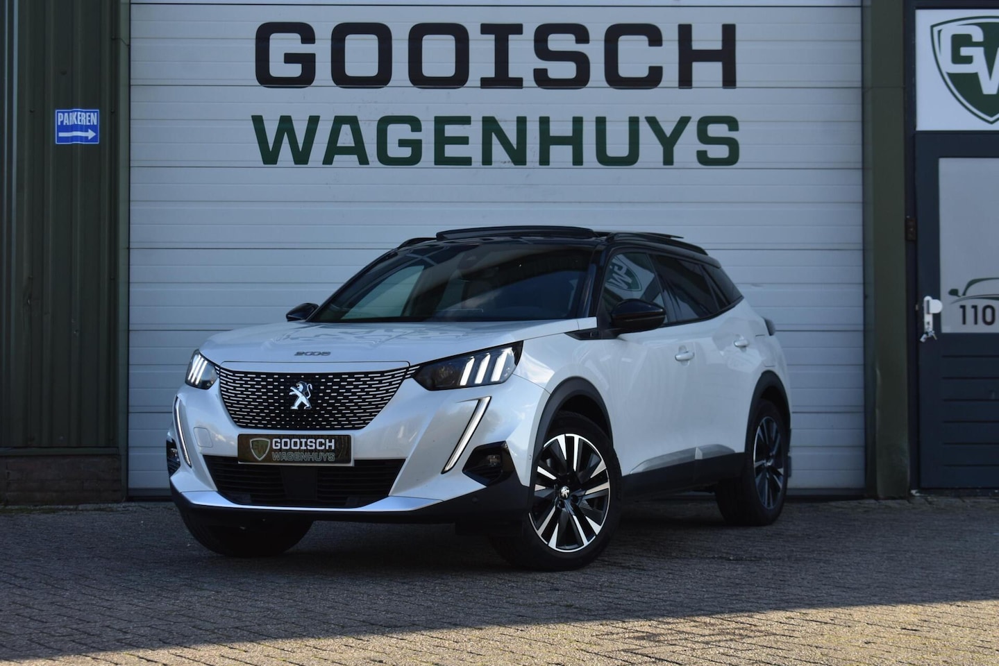 Peugeot e-2008 - EV GT Pack 50 kWh | Panorama | Camera | Stoelverwarming | - AutoWereld.nl