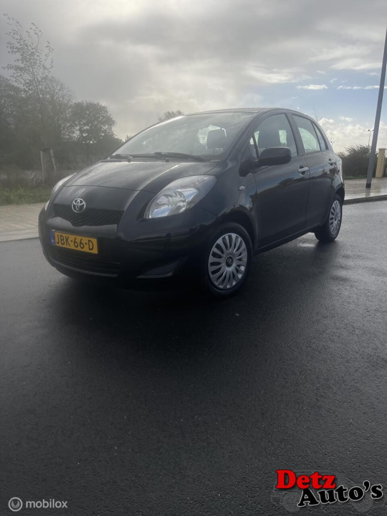 Toyota Yaris - 1.0 VVTi Cool 1.0 VVTi Cool,airco,lange Apk,5 deurs - AutoWereld.nl