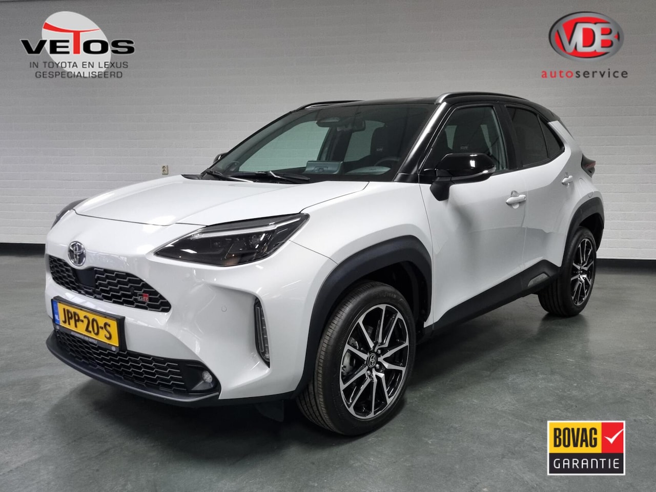 Toyota Yaris Cross - 1.5 Hybrid 130 GR Sport / HUD / JBL / Bi-Tone - AutoWereld.nl