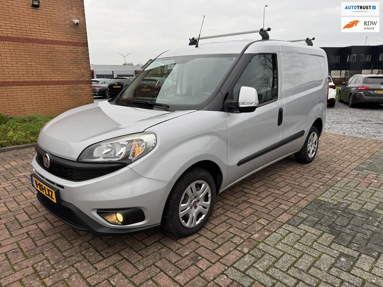Fiat Doblò Cargo - 1.3 MJ L1H1 SX 1.3 MJ L1H1 SX, Trekhaak, Navigatie, Inbouw, PDC, Dakdragers, Marge, Ex Defensie, - AutoWereld.nl