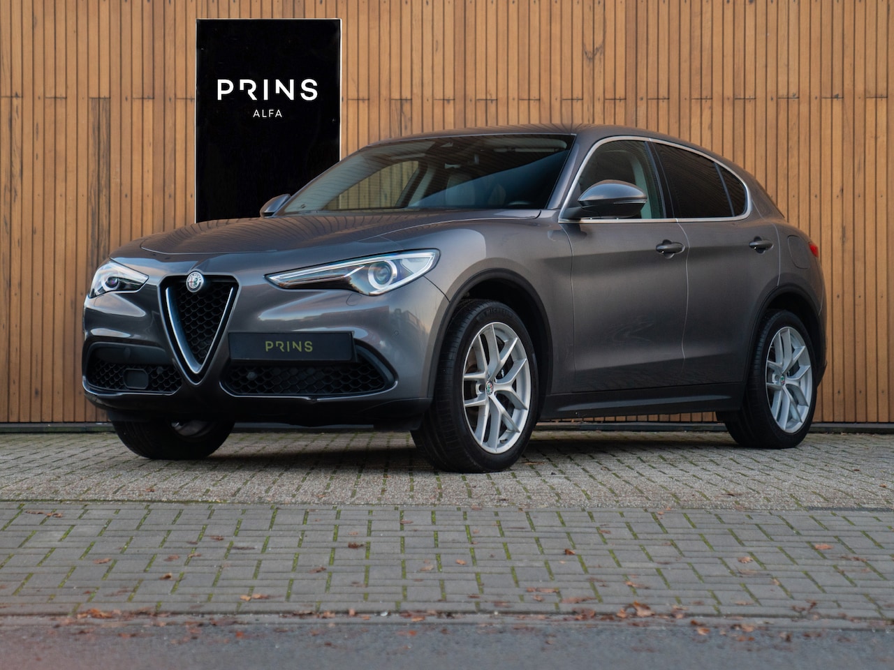 Alfa Romeo Stelvio - 2.0 T AWD First Edition 2.0 T AWD First Edition - AutoWereld.nl