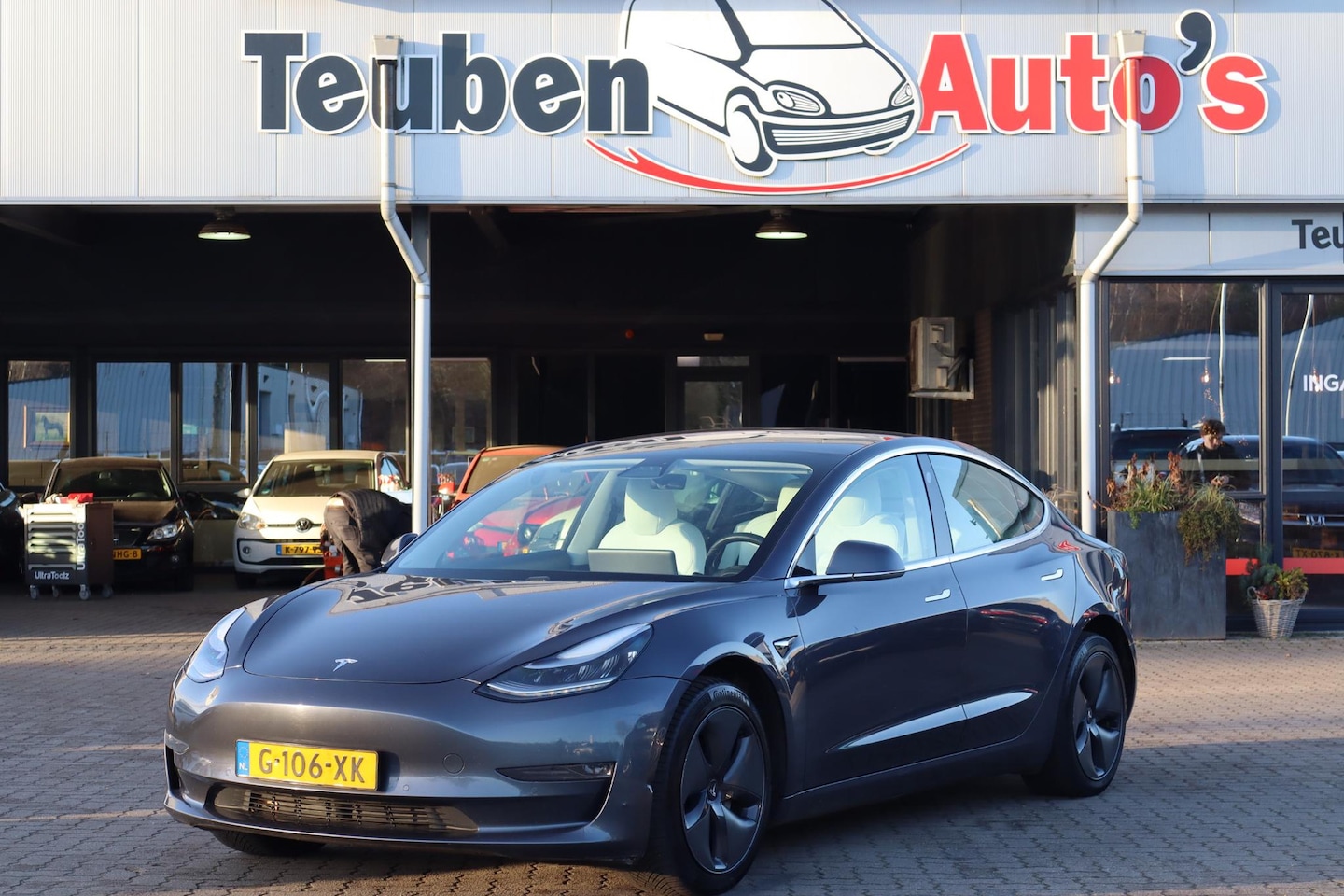 Tesla Model 3 - Long Range RWD Long Range AWD 75 kWh 87,2% SOH, BTW Auto, Wit lederen interieur, Trekhaak, BTW Auto - AutoWereld.nl