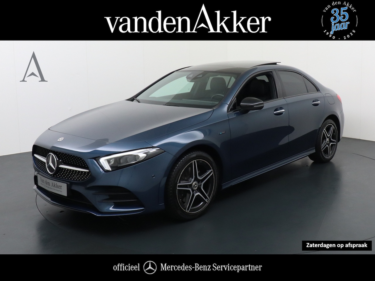Mercedes-Benz A-klasse - 250e AMG // Panoramadak // Memory // Trekhaak // Keyless // Carplay // Sfeerverlichting // - AutoWereld.nl