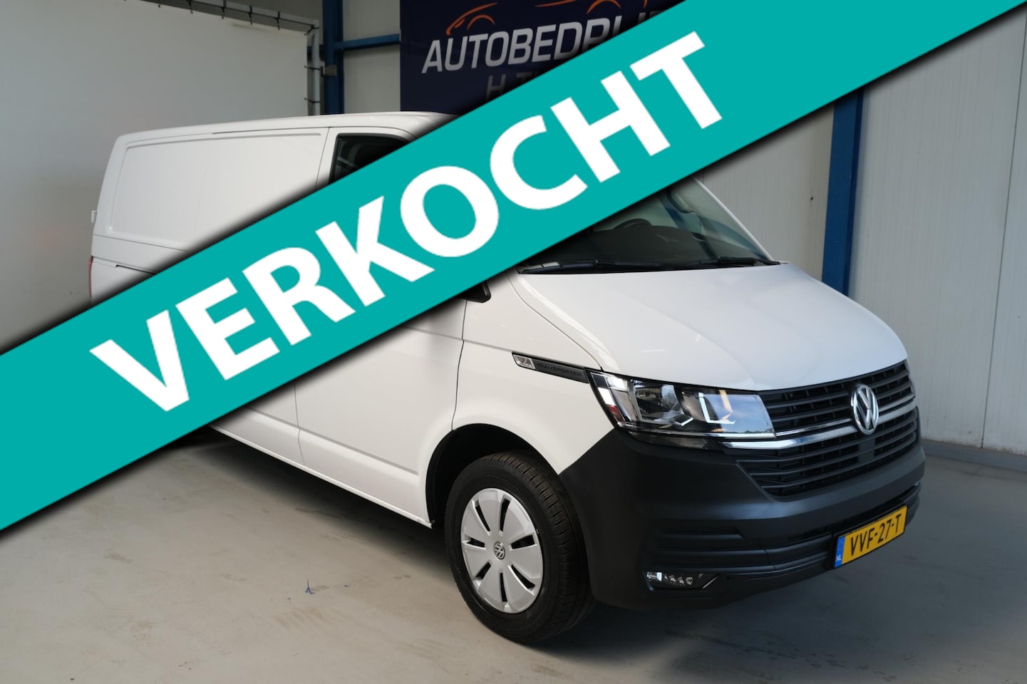 Volkswagen Transporter - 2.0 TDI L2H1 28 Comfortline - N.A.P. Airco, Cruise, Navi, Trekhaak. - AutoWereld.nl