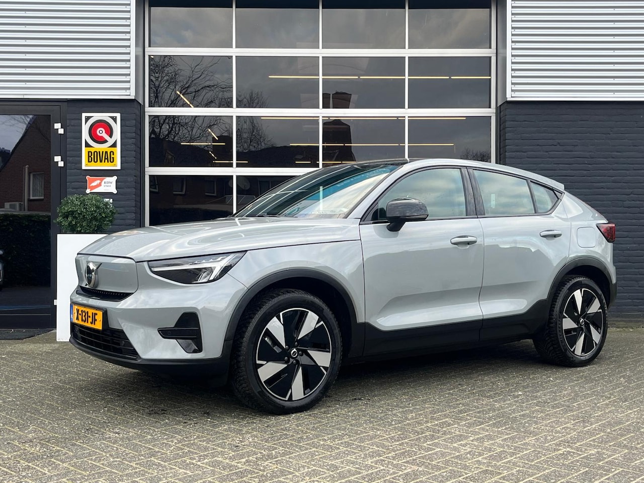Volvo C40 - 69 kWh, Automaat, Bluetooth, CarPlay, Camera, Cruise, NAP, BTW - AutoWereld.nl