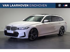 BMW 3-serie Touring - 318i M Sport Automaat / Panoramadak / Sportstoelen / Adaptieve LED / Live Cockpit Plus / M