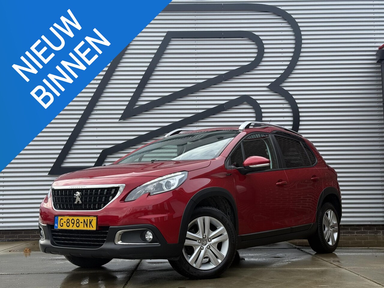 Peugeot 2008 - 1.2 PureTech Signature Navi,Apple Carplay,Airco,Cruise,Trekhaak,PDC,Distributie riem v.v. - AutoWereld.nl