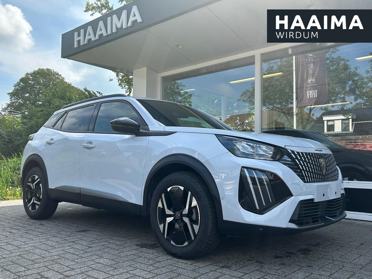 Peugeot 2008 - 1.2T 130pk Automaat Allure | Stoelverwarming | Achteruitrijd Camera | Climate & Cruise Con - AutoWereld.nl