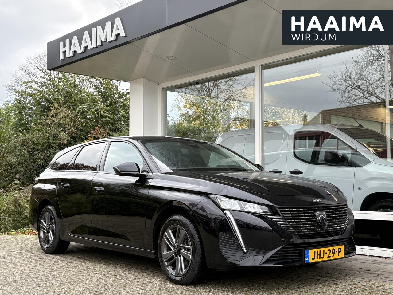 Peugeot 308 SW - 1.2T 130pk Automaat Allure | 360 graden camera | Navigatie | Keyless | Privacy Glass | Dod - AutoWereld.nl