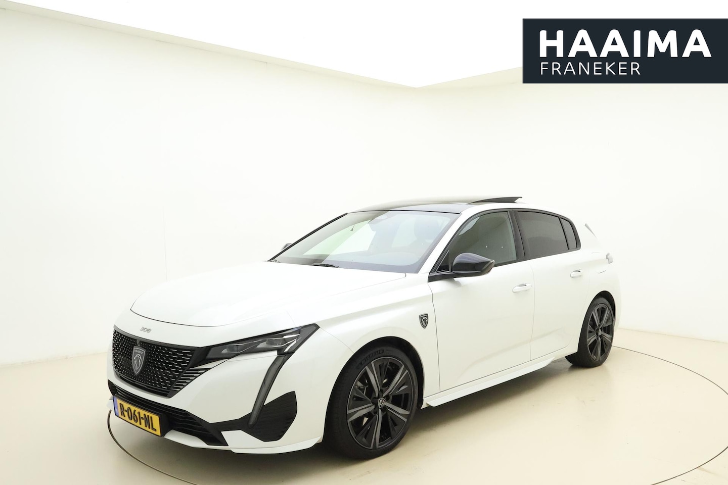 Peugeot 308 - 1.6 Plug-in Hybrid 225 GT Automaat | Navigatie | Trekhaak Afneembaar | Panoramadak | Leder - AutoWereld.nl