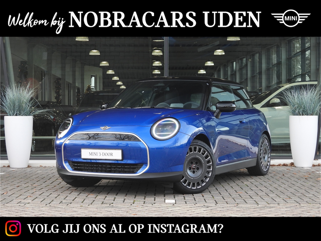 MINI Cooper - Hatchback E / Favoured  / Pakket M / 18 inch Slide Spoke 2-tone - AutoWereld.nl