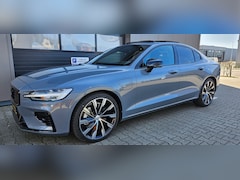 Volvo S60 - 2.0 Recharge T8 AWD R-Design 20 inch, schuifdak, HK, electrische stoelen, pilot assist, 360 graden kamera, keyless