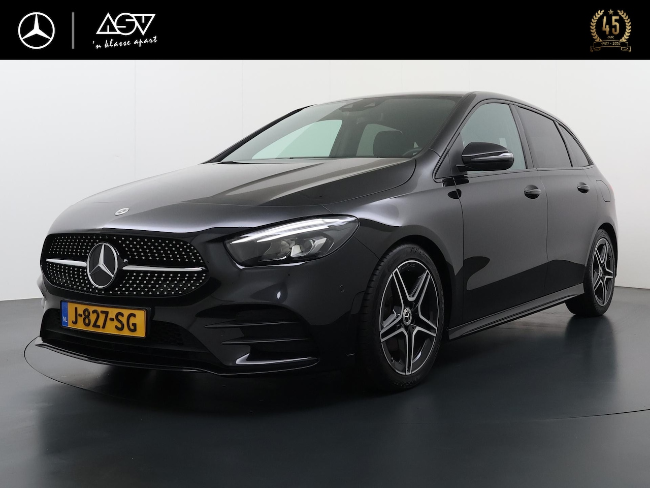 Mercedes-Benz B-klasse - 180 AMG Business Solution | Achteruitrij Camera | Parkeersensoren Voor + Achter | Sfeerver - AutoWereld.nl