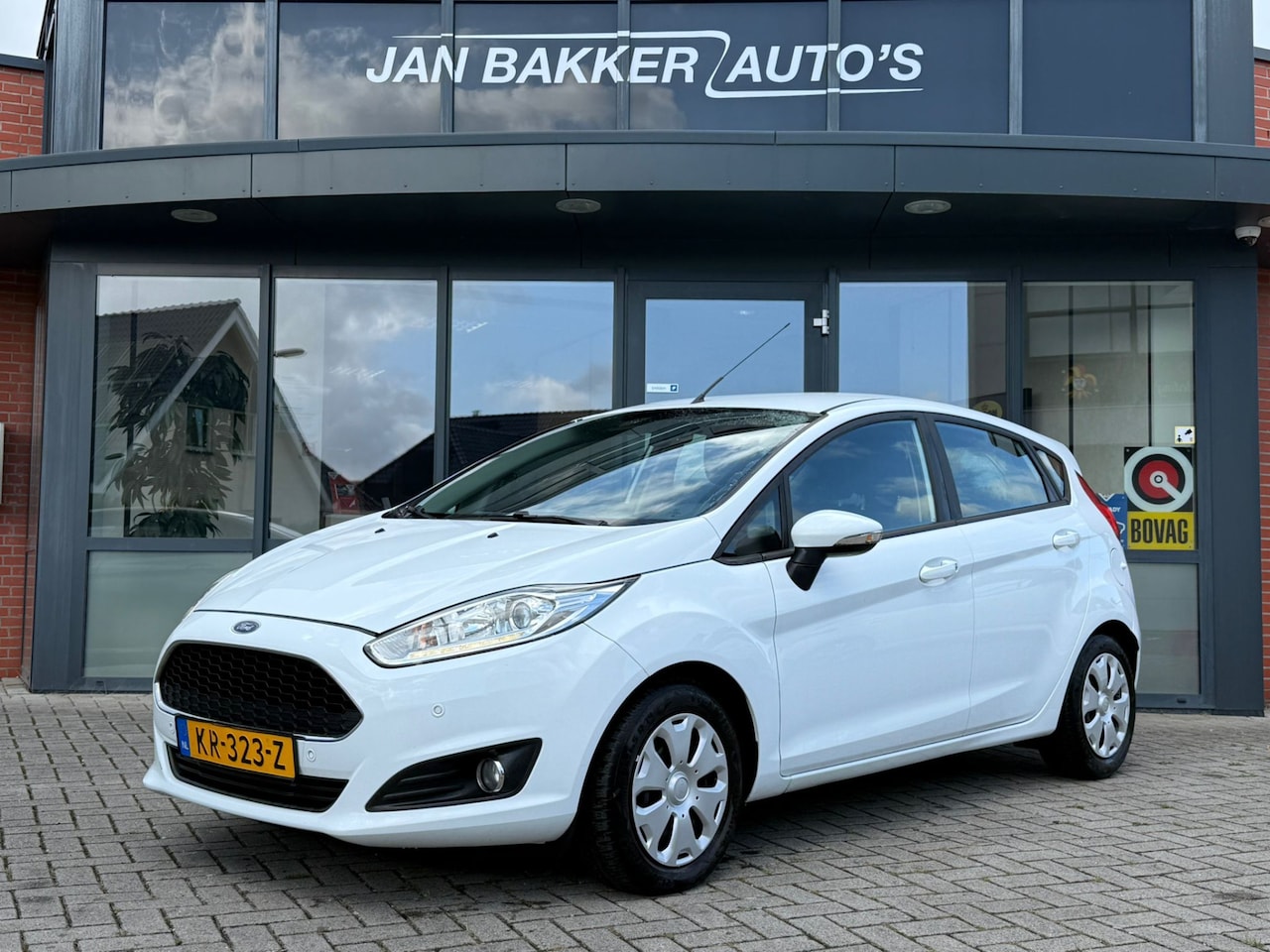 Ford Fiesta - 1.5 TDCi Style ✅Navi  ✅PDC V+A ✅ - AutoWereld.nl