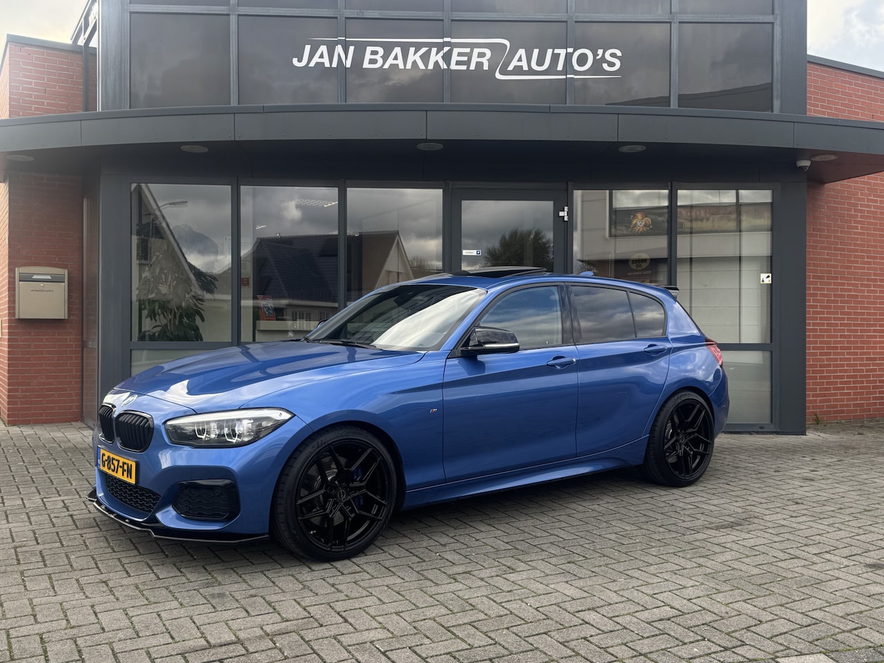 BMW 1-serie - M140i Edition Shadow High Executive ✅ Remus uitlaatsysteem ✅ Harman Kardon ✅ Rijklaar ✅ - AutoWereld.nl