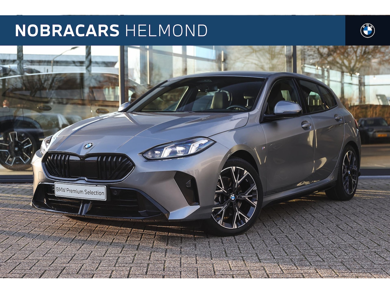 BMW 1-serie - 120 M Sport Automaat / Sportstoelen / Adaptieve LED / Head-Up / M Adaptief onderstel / Com - AutoWereld.nl