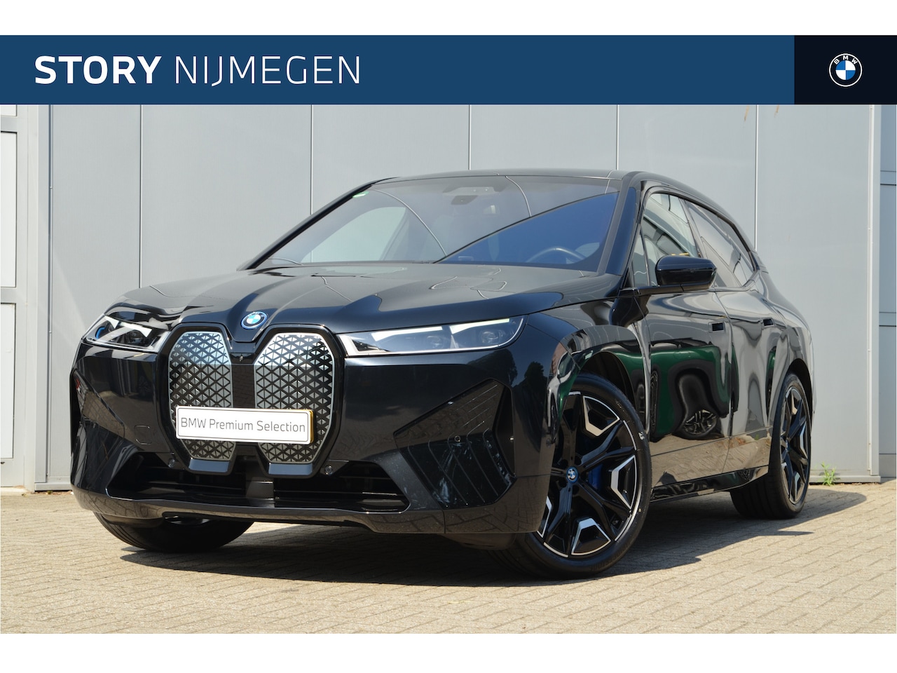 BMW iX - xDrive40 High Executive / Sportpakket / Panoramadak Sky Lounge / Trekhaak / Laserlight / M - AutoWereld.nl