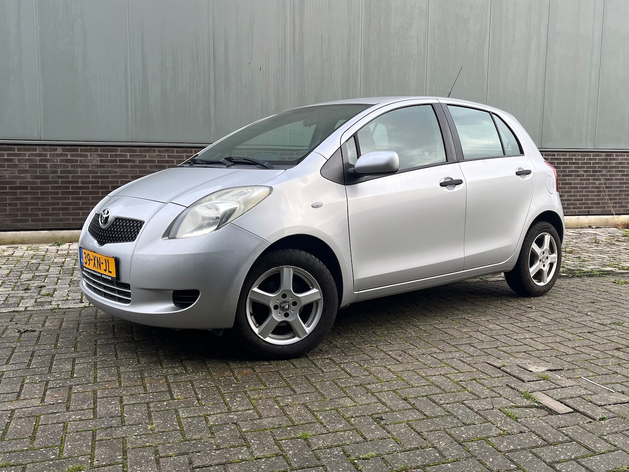 Toyota Yaris - 1.0 VVTi Spirit - AutoWereld.nl