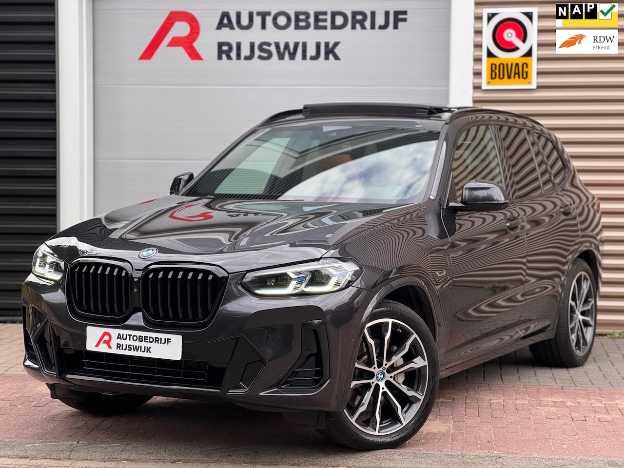 BMW X3 - XDrive30e High Executive M stoelen/Laser/Pano/HuD - AutoWereld.nl